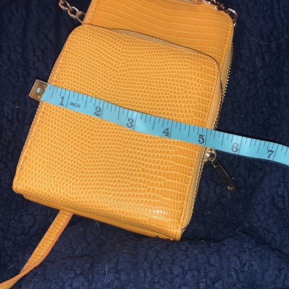 Super Cute Little Yellow Purse !!!! - Picture 10 of 10